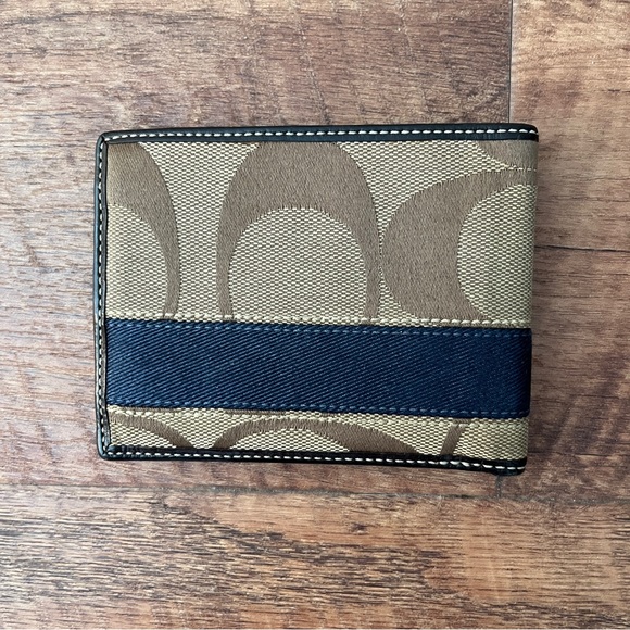 Coach Signature Bi-Fold Wallet - Picture 2 of 5